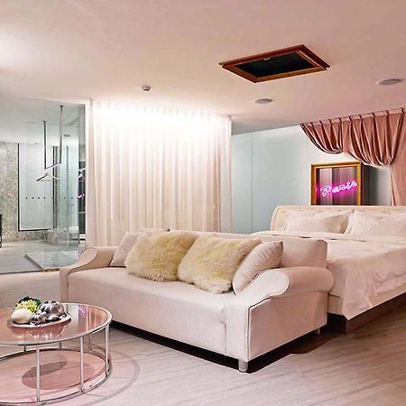 All-Ur Boutique Motel-Hsin Chu Branch Thành phố Tân Trúc Ngoại thất bức ảnh